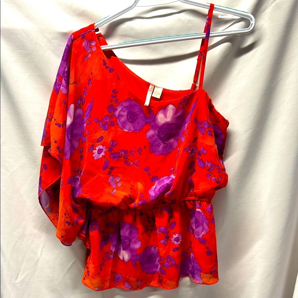 6 Degrees Floral Red and Purple Women's Top